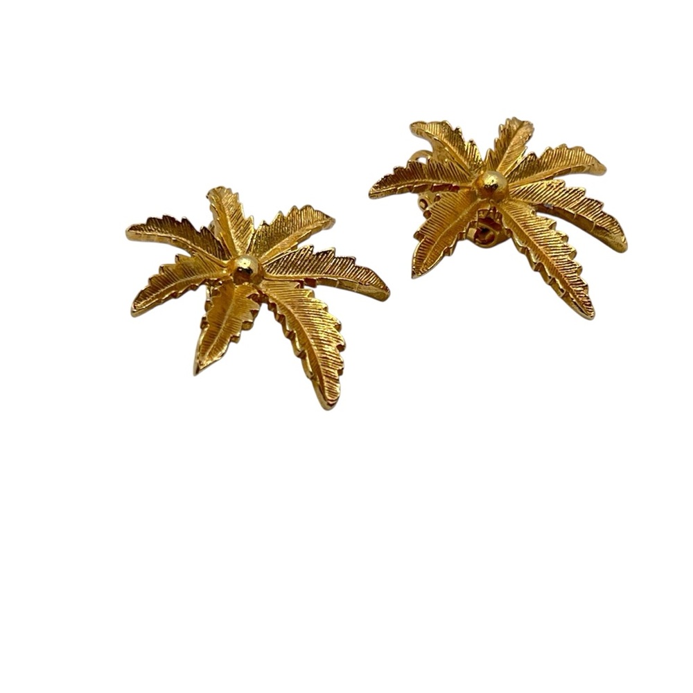 Sarah Coventry GoldTone Leaf Earrings Clip On 1960s Autumn Haze